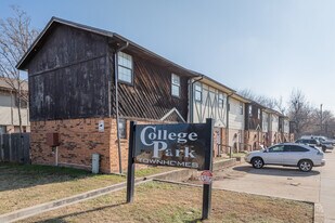College Park Townhouses in Oklahoma City, OK - Building Photo