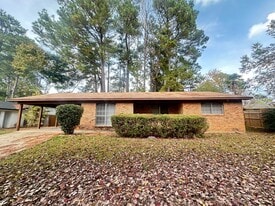 2206 Urban Dale Dr in Shreveport, LA - Building Photo