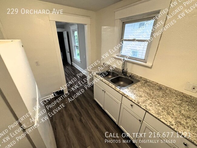 229 Orchard Ave in Cuyahoga Falls, OH - Building Photo - Building Photo