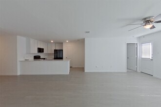 827 Ginkgo Wy in Princeton, TX - Foto de edificio - Building Photo