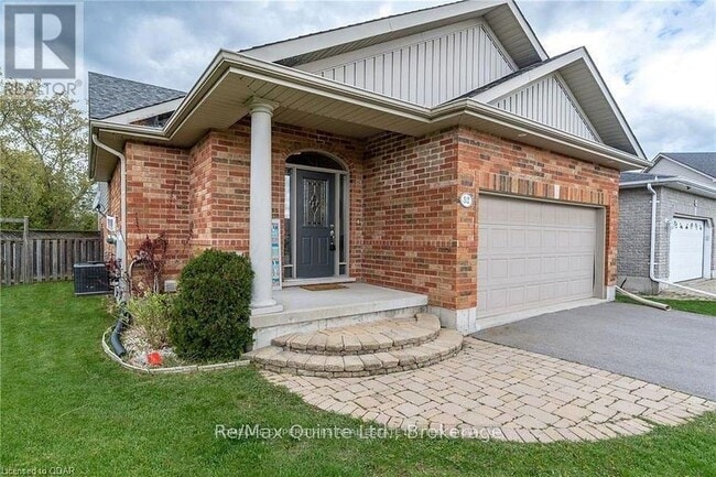 52 Britton Pl