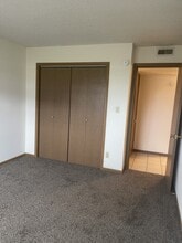 1648 Towne Dr, Unit E in Columbia, MO - Foto de edificio - Building Photo