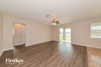 2409 Nighthawk Landing Ct in Ruskin, FL - Building Photo - Building Photo