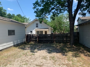 533 E 9th St in Bartlesville, OK - Foto de edificio - Building Photo