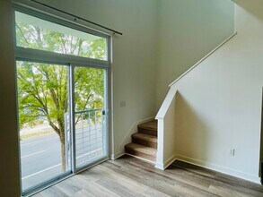 506 N Mangum St, Unit Light-filled loft #206 in Durham, NC - Building Photo - Building Photo