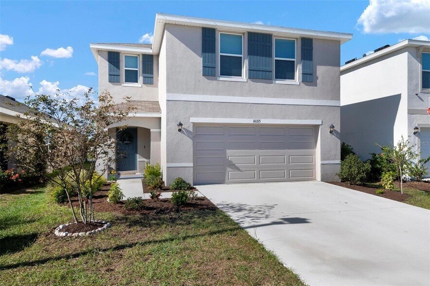 10215 Charlotte Dr. in Parrish, FL - Building Photo