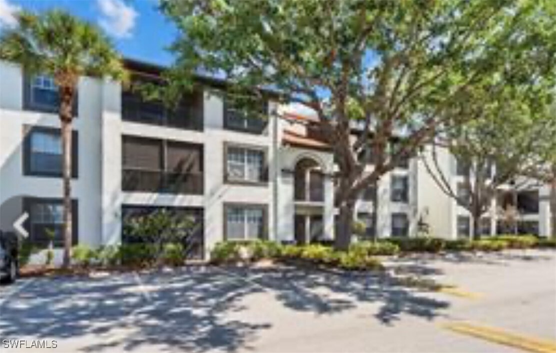 7940 Preserve Cir in Naples, FL - Building Photo