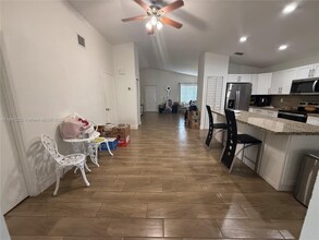 13770 SW 17th Terrace in Miami, FL - Building Photo - Building Photo