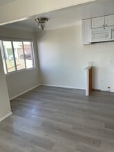 216 40th St, Unit Lower in Manhattan Beach, CA - Building Photo - Building Photo
