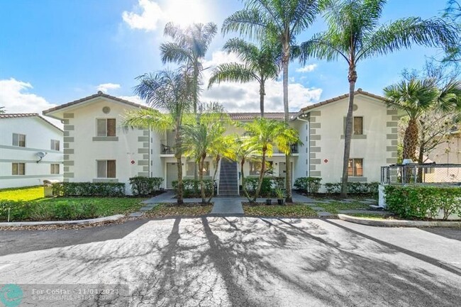 1833 NW 94th Ave in Coral Springs, FL - Foto de edificio - Building Photo