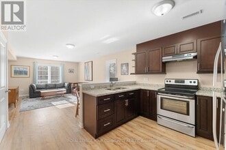 443 Timothy St in Newmarket, ON - Building Photo - Building Photo