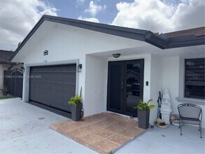 10600 SW 146th Ct in Miami, FL - Building Photo - Building Photo