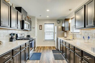 1326 53rd St in Galveston, TX - Foto de edificio - Building Photo