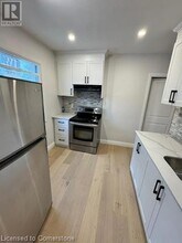 74 St Clair Ave in Kitchener, ON - Building Photo - Building Photo