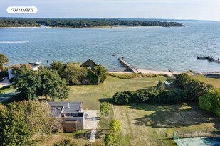 4 Pheasant Ln in East Hampton, NY - Building Photo