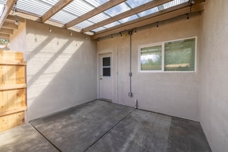 3925 Verdugo Ln in Bakersfield, CA - Building Photo - Building Photo
