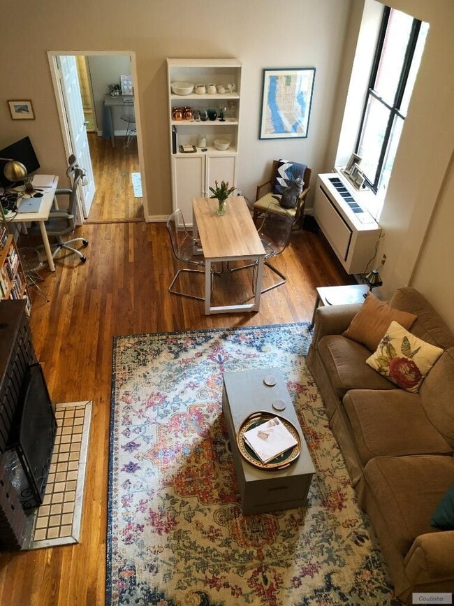 property at 32 W 86th St
