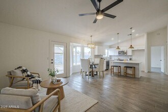 3203 E Dover St in Mesa, AZ - Building Photo - Building Photo