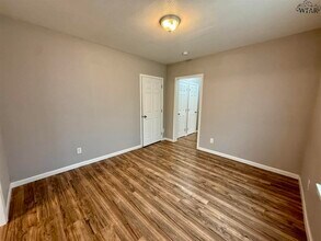 1102 Bluff St in Wichita Falls, TX - Building Photo - Building Photo