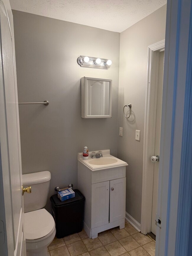 114 Herndon Ln in Berea, KY - Building Photo - Building Photo