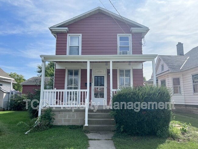 property at 1305 W Jefferson St