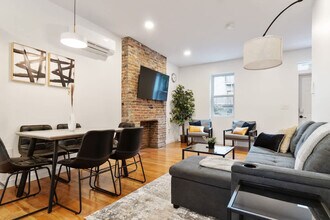 1240 Butterfield Wy in Pittsburgh, PA - Building Photo - Building Photo
