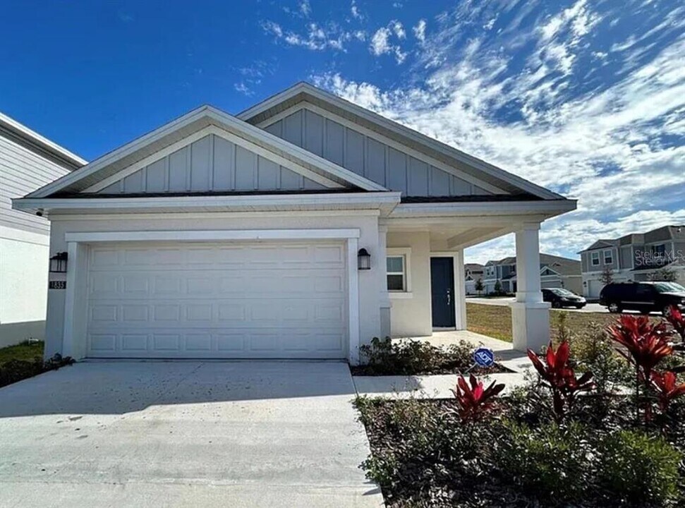 1835 Weir Blvd in Davenport, FL - Building Photo