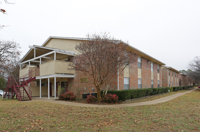 Grandview Gardens in Denton, TX - Building Photo - Building Photo