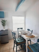 107 E Venus Ln in South Padre Island, TX - Foto de edificio - Building Photo