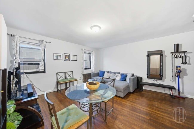 144-46 77th Rd in Queens, NY - Building Photo - Building Photo