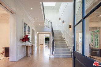 1580 Sorrento Dr in Los Angeles, CA - Building Photo - Building Photo
