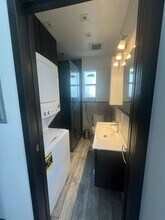 1351 Lenox Ave, Unit Studio in Miami Beach, FL - Building Photo - Building Photo