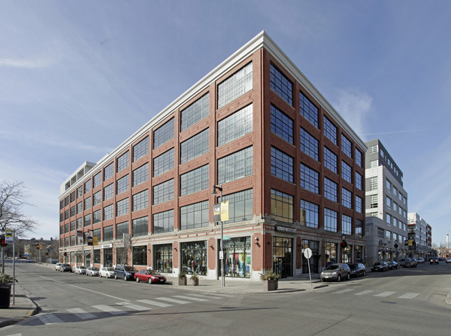 Kenilworth Square Apartments in Milwaukee, WI - Foto de edificio - Building Photo