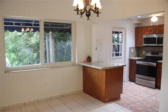 8958 Collins Ave in Surfside, FL - Building Photo - Building Photo