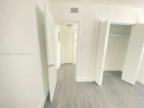 2150 NW 24th St in Miami, FL - Building Photo - Building Photo