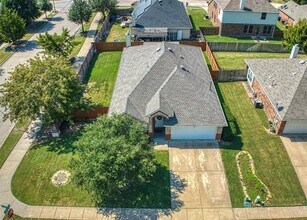 201 Clydesdale St in Waxahachie, TX - Building Photo - Building Photo