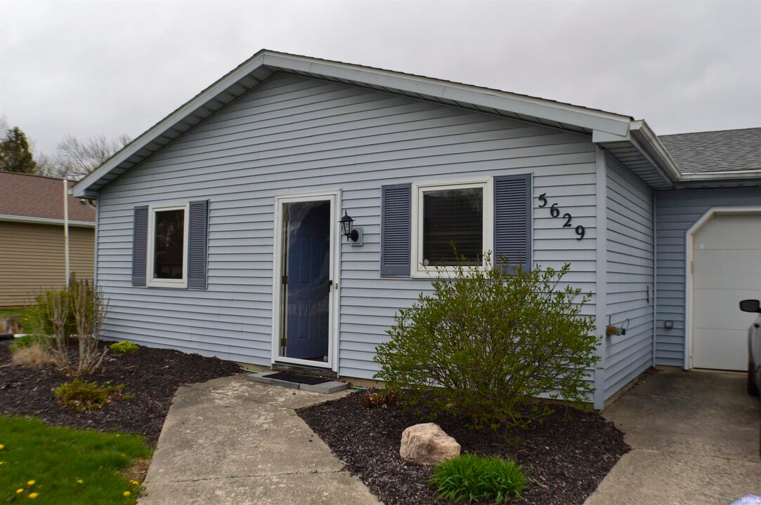 5629 Robin Run in Fort Wayne, IN - Building Photo
