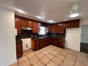 2146 Minnesota St in Houston, TX - Foto de edificio - Building Photo