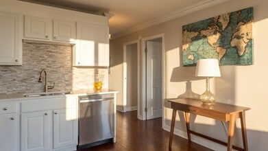 Lakeview Residences in Aurora, IL - Foto de edificio - Building Photo