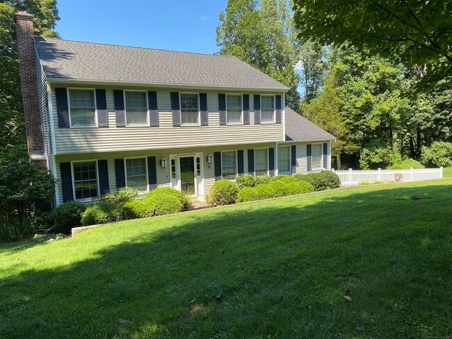35 Cedar Vale Dr in New Milford, CT - Building Photo - Building Photo