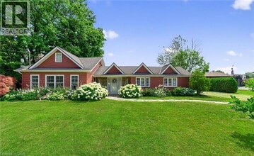 44 Pleasant Ave S in Fort Erie, ON - Building Photo - Building Photo