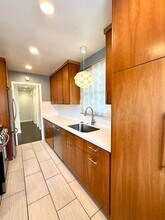 345 S College Ave in Claremont, CA - Building Photo - Building Photo