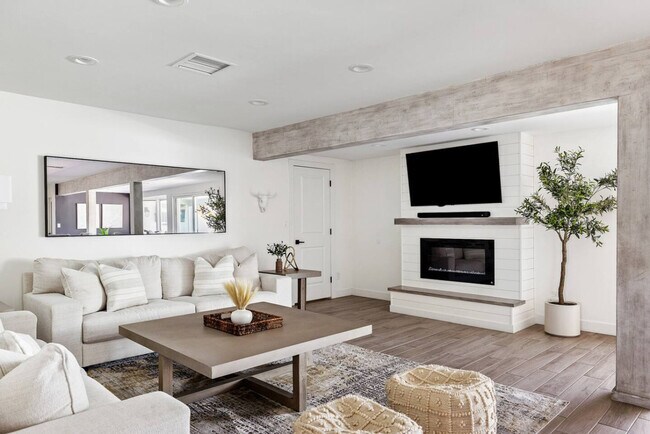 property at 3038 N 81st Pl