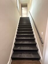 325 E Lincoln Ave, Unit 2 in Oshkosh, WI - Building Photo - Building Photo