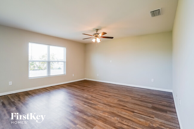 1326 NW 7th Ave in Cape Coral, FL - Building Photo - Building Photo