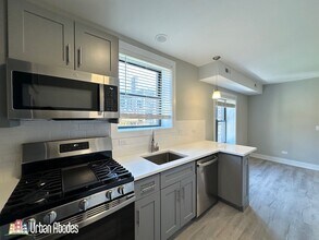 1133 Oak Ave in Evanston, IL - Foto de edificio - Building Photo