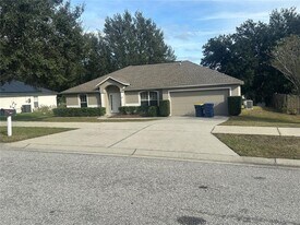 1105 Hill Mount Dr in Minneola, FL - Building Photo