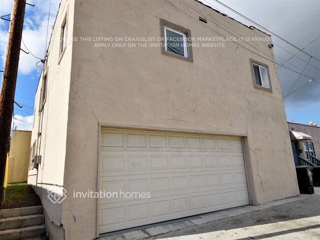 1031 W 12th St in Los Angeles, CA - Foto de edificio - Building Photo