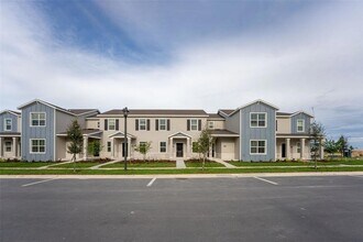 2341 White Buffalo St in Apopka, FL - Foto de edificio - Building Photo