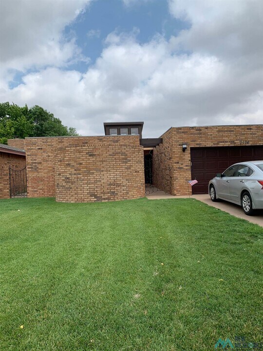 2116 Circlewood Pl in Clovis, NM - Building Photo